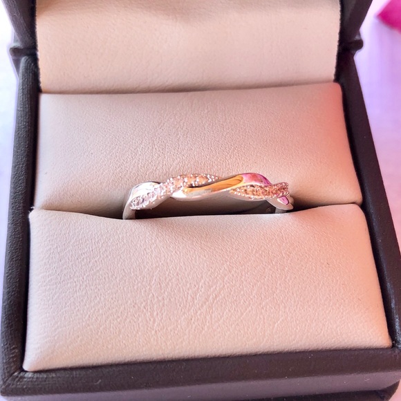 Sterling Silver White Sapphire Infinity Ring - Picture 4 of 8